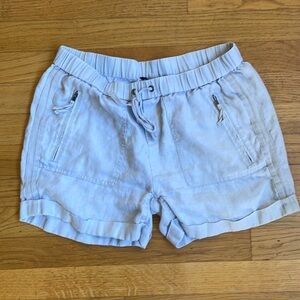 Saks 5th Ave pale grey three pocket linen shorts